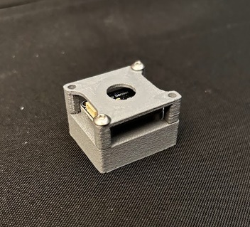 Included magnetic temperature sensor