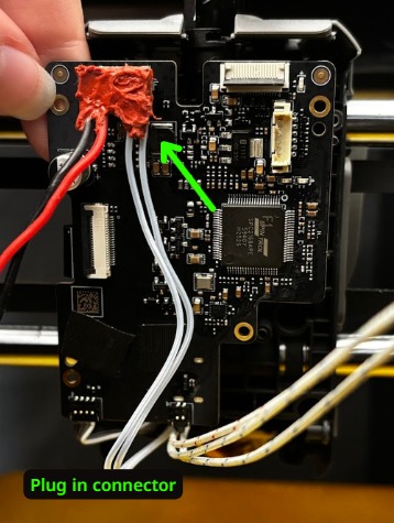 Hotend install, step 3: supplied installation photograph - photo 1